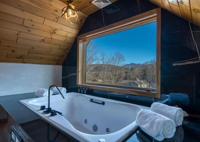The Haues Windham - Luxury Suites, Hot Tub, Mountain Views!